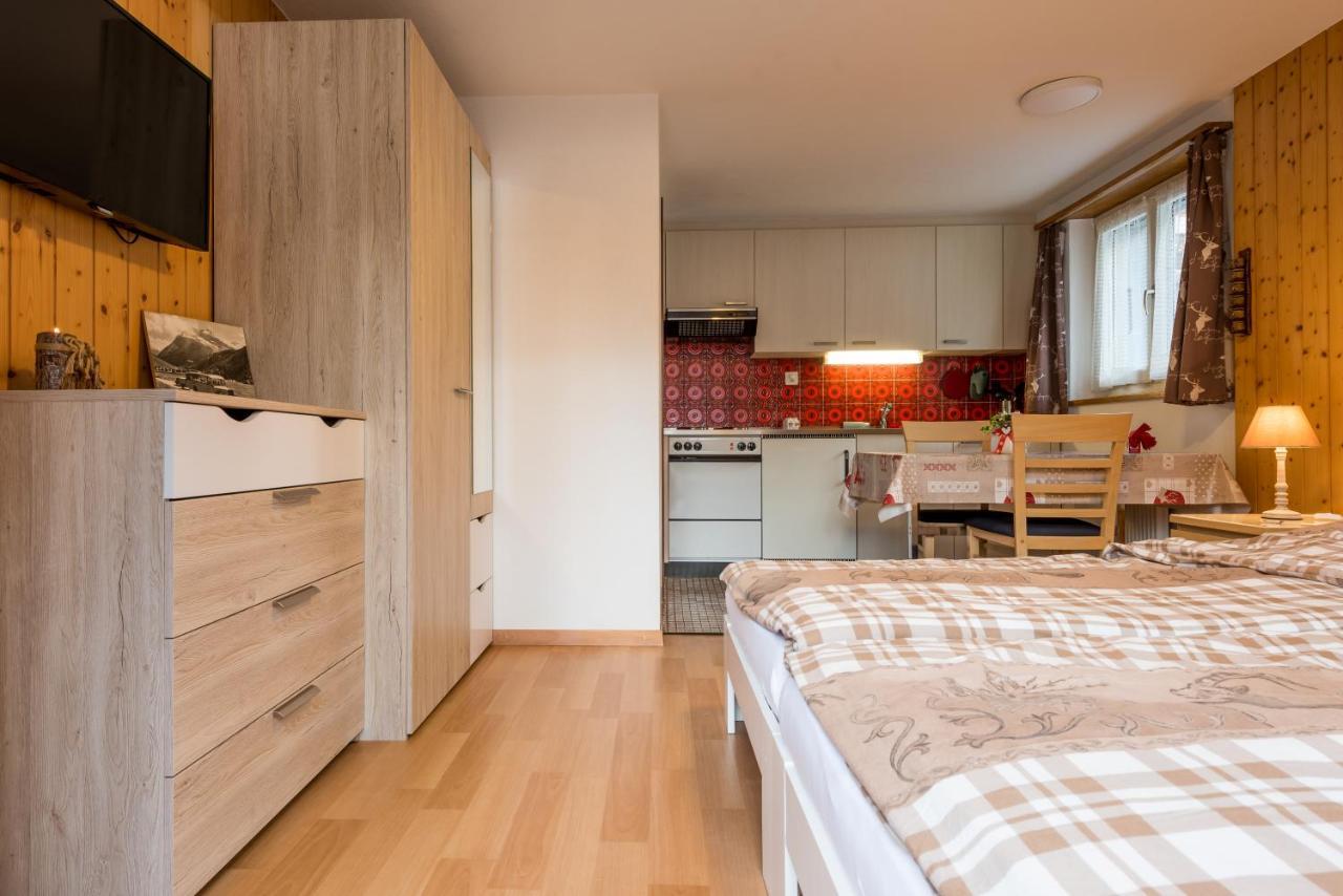 Haus Alpenblick Apartment Saas-Grund Exterior photo